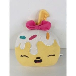 MGA Num Noms Cupcake Betty Vanilla 2018 Confetti Rainbow Sprinkle Plush Stuffed